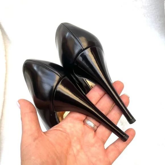 Auc Louis Vuitton Black Leather gold metal trim Pumps 7,5 Rare! $1000 - Picture 11 of 17